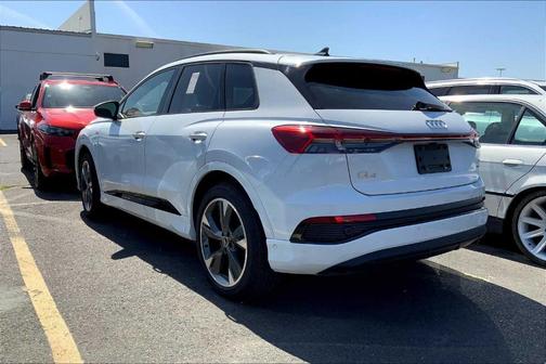 2024 Audi Q4 e-tron 55 quattro Premium