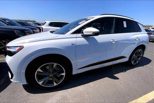 2024 Audi Q4 e-tron 55 quattro Premium