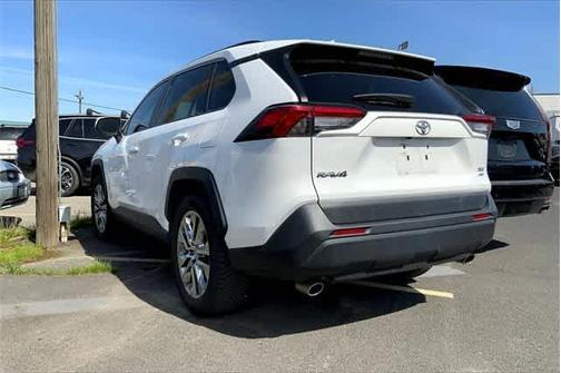 2019 Toyota RAV4 XLE Premium