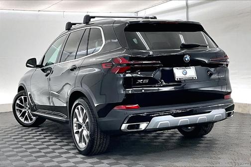 Black Sapphire Metallic 2026 BMW X5 xDrive40i