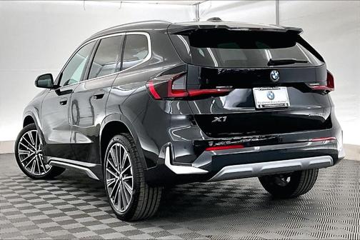 Black Sapphire Metallic 2026 BMW X1 xDrive28i