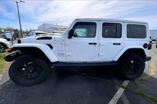 Bright White 2020 Jeep Wrangler Unlimited Sahara