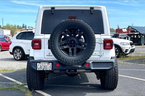 Bright White 2020 Jeep Wrangler Unlimited Sahara