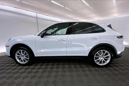 2024 Porsche Cayenne Base