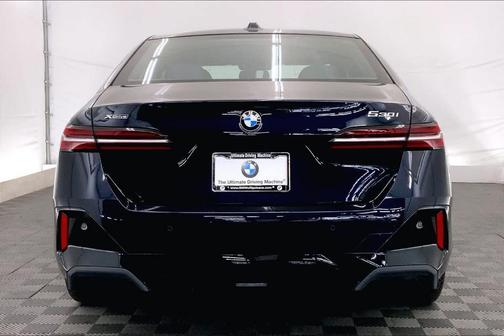 2024 BMW 530 i xDrive