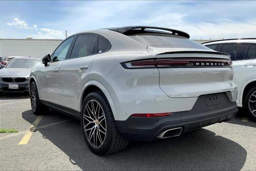 2024 Porsche Cayenne AWD