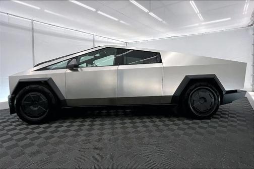Silver 2024 Tesla Cybertruck Base