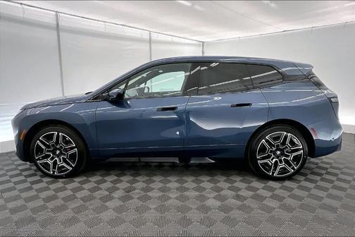 Arctic Race Blue Metallic 2026 BMW iX xDrive60