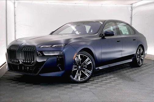 2025 BMW 740 i xDrive