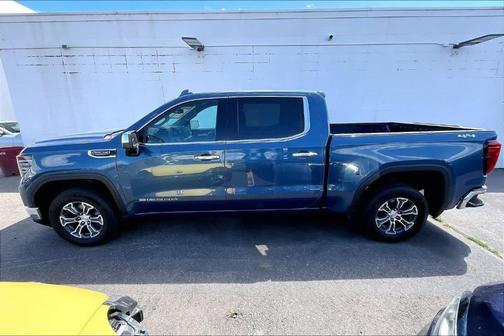 Metallic 2024 GMC Sierra 1500 SLT