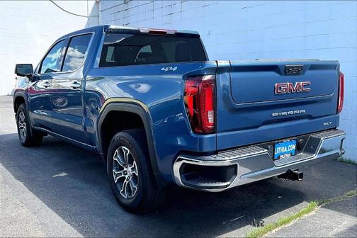 Metallic 2024 GMC Sierra 1500 SLT