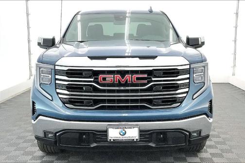 Metallic 2024 GMC Sierra 1500 SLT