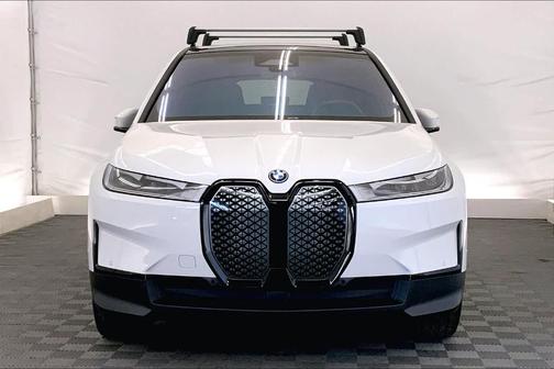 2025 BMW iX xDrive50