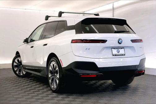 2025 BMW iX xDrive50