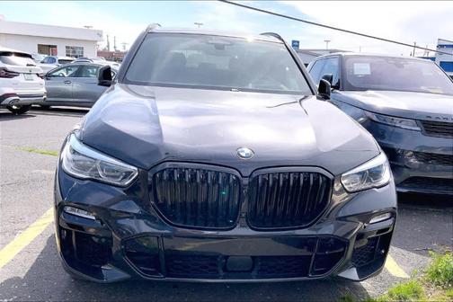 2021 BMW X5 M50i