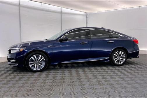 Photo 3 of 33 of 2020 Honda Accord Hybrid Touring