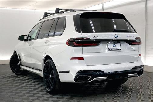 2026 BMW X7 M60i