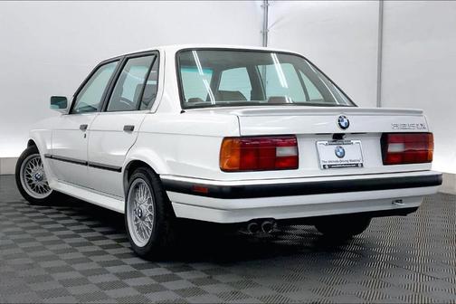 1991 BMW 325 iX