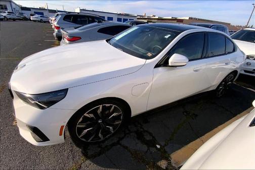 2026 BMW 550e xDrive