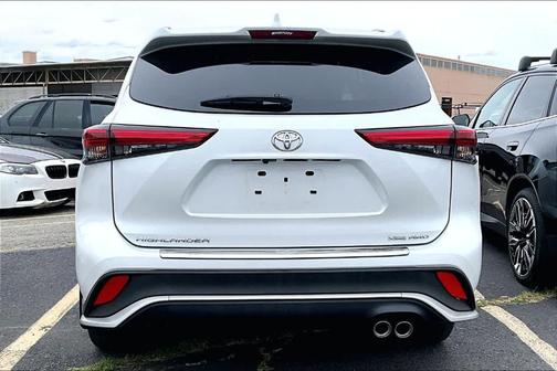 Wind Chill Pearl 2023 Toyota Highlander XSE