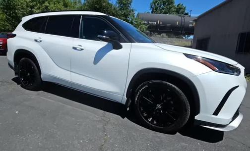 Wind Chill Pearl 2023 Toyota Highlander XSE