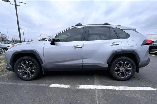 2025 Toyota RAV4 Hybrid XLE Premium