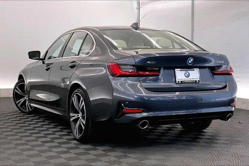 2021 BMW 330 i xDrive