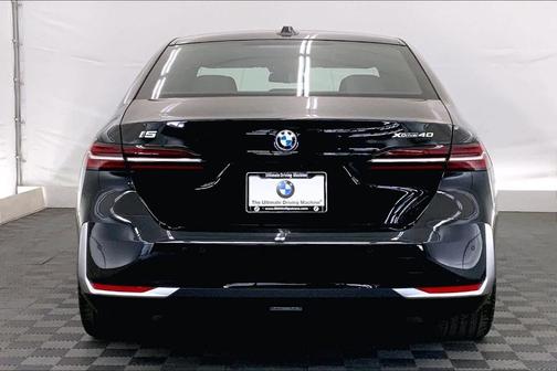 2025 BMW i5 xDrive40