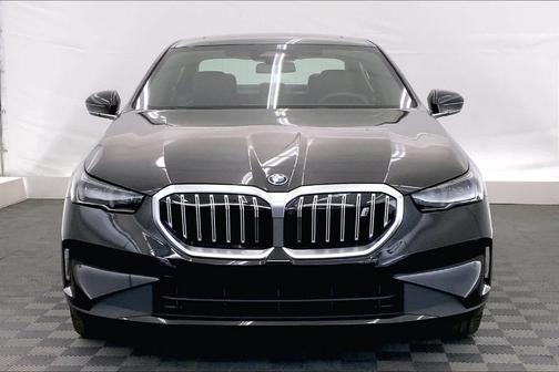 2025 BMW i5 xDrive40