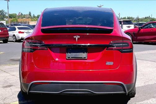 2022 Tesla Model X Plaid