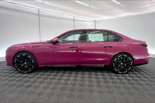 Ruby 2026 BMW 760 760i xDrive
