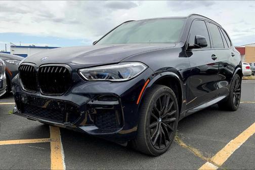 2022 BMW X5 M50i