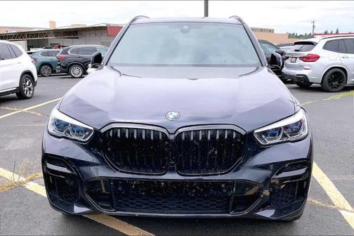 2022 BMW X5 M50i