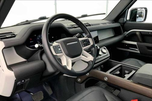 2024 Land Rover Defender P400 S