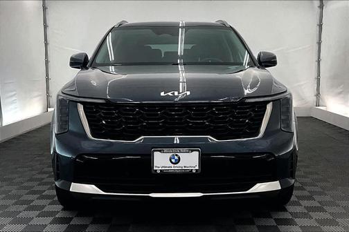 Gray 2024 Kia Sorento S