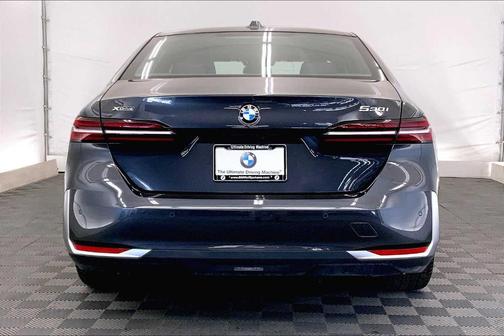 2024 BMW 530 i xDrive