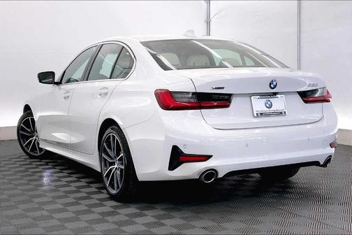 2019 BMW 330 i xDrive
