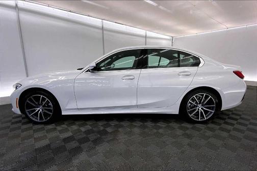 2019 BMW 330 i xDrive