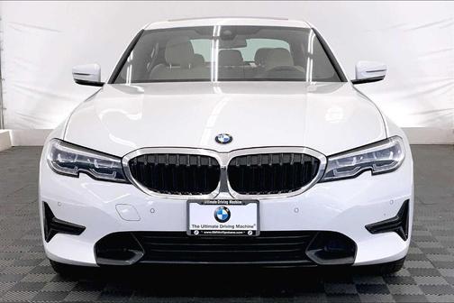 2019 BMW 330 i xDrive