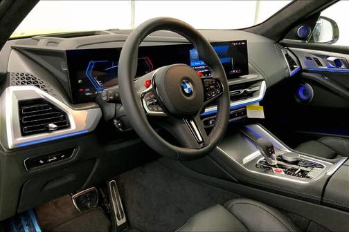 2025 BMW XM Base