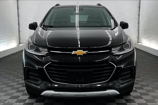 Mosaic Black Metallic 2020 Chevrolet Trax LT