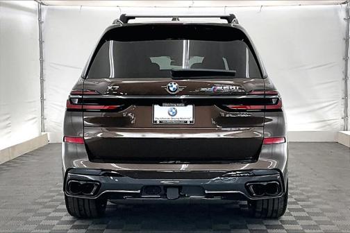 2026 BMW X7 M60i