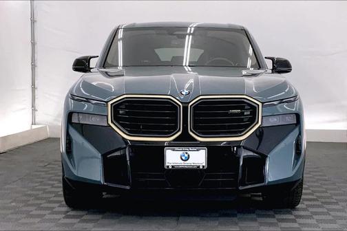 2023 BMW XM Base