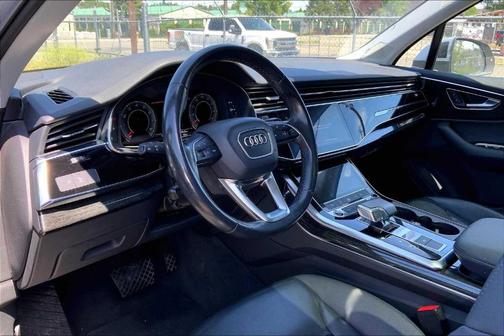 2022 Audi Q7 55 Premium Plus
