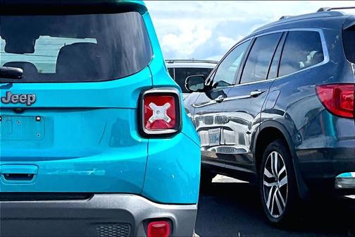 Metallic 2021 Jeep Renegade Latitude