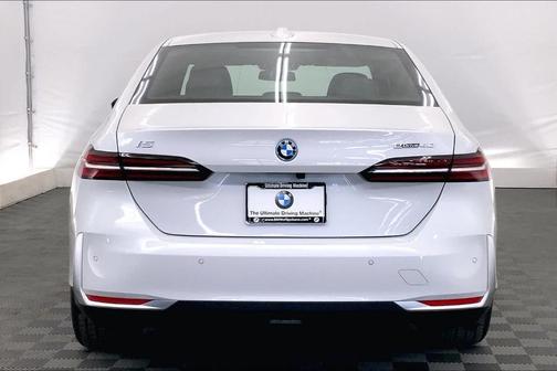 2024 BMW i5 eDrive40