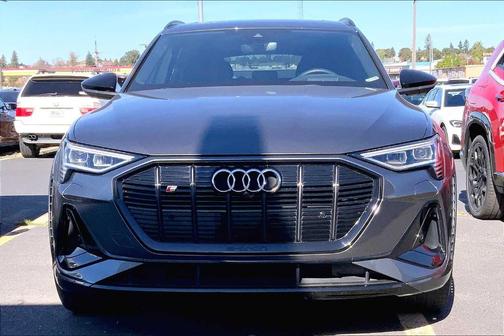 2022 Audi e-tron S Prestige