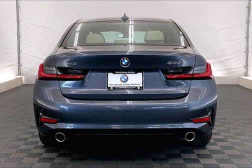 2021 BMW 330 i xDrive