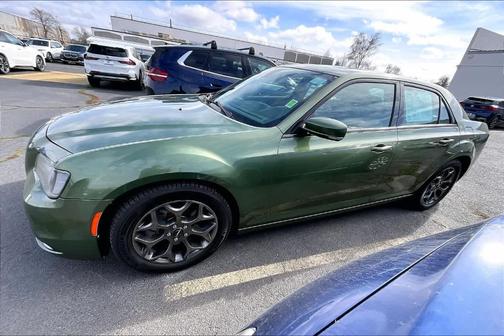 2018 Chrysler 300 S