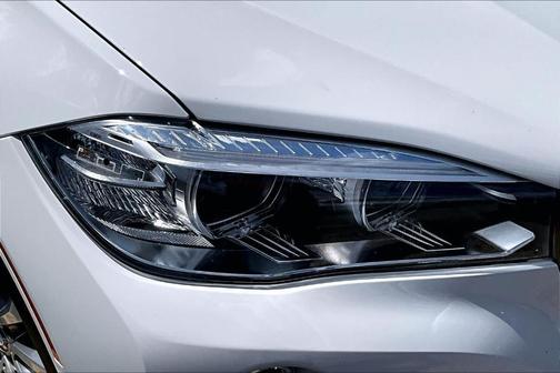Alpine White 2018 BMW X6 xDrive35i